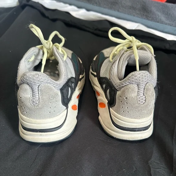 Yeezy 700 V1 Waverunner - Picture 4 of 5